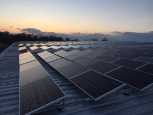 dachowe panele słoneczne